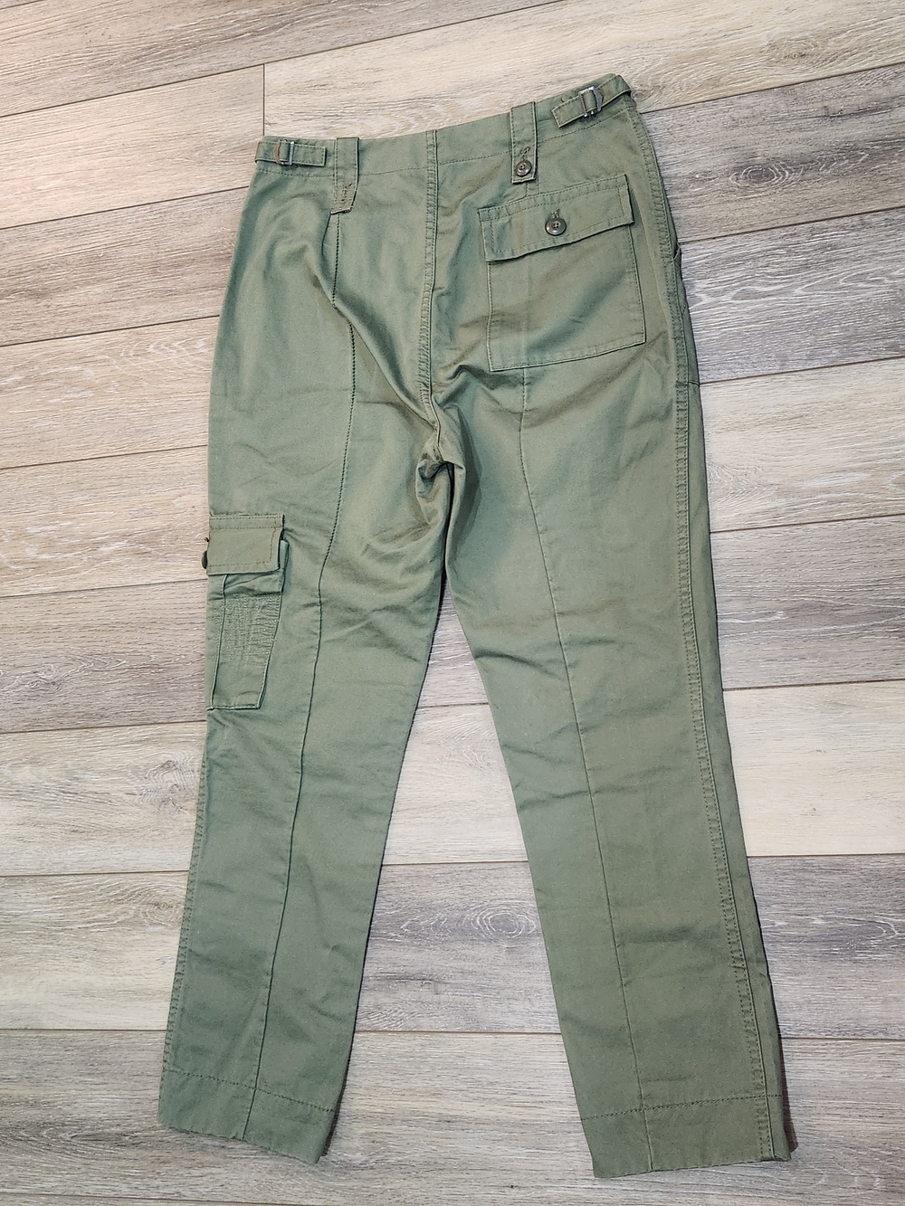 Marc Jacobs Military Olive Green Cargo Pants in a size 12 - Picture 2 of 10
